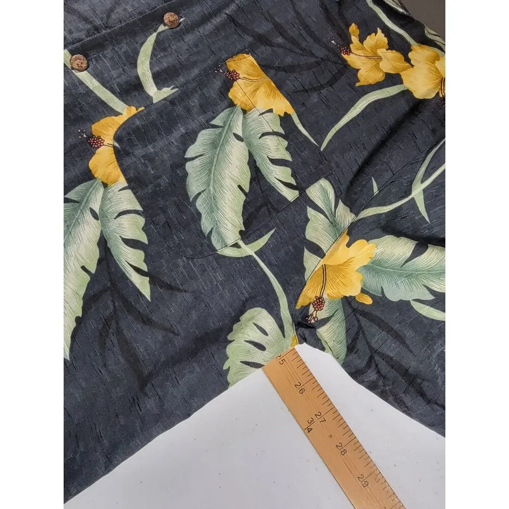 Tommy Bahama 100% Silk Floral Hawaiian Camp Collar Button Shirt - Large - Picture 4 of 6